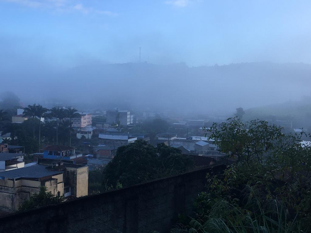 Chegada de frente fria causa queda de temperatura e possibilidade de geada nas madrugadas em Santos Dumont